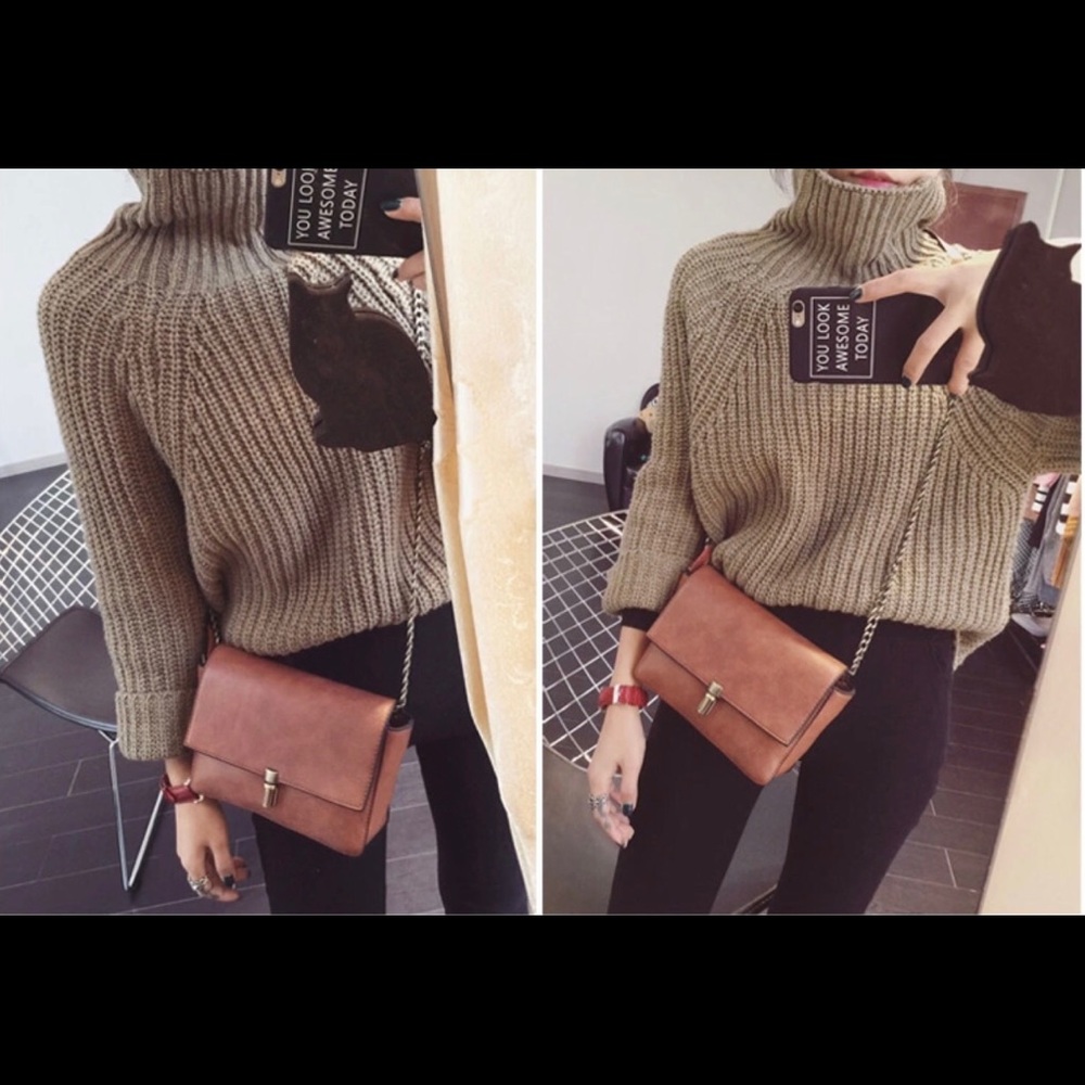 Cute Crossbody - Picture 2 of 5